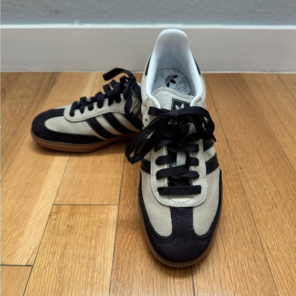 Putty/black Adidas Samba OG shoes. Only worn twice and look brand new.